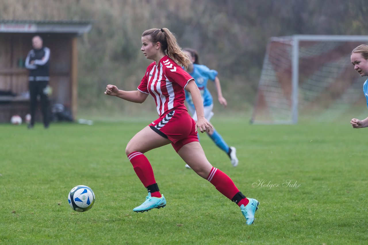 Bild 121 - wBJ TuS Tensfeld - SV Fortuna St. Juergen